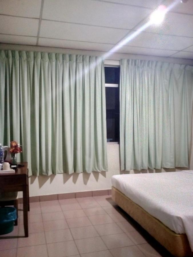 Century Hotel Inanam Kota Kinabalu Buitenkant foto